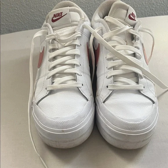 Nike White Sneakers with Pink Details - Picture 2 of 6